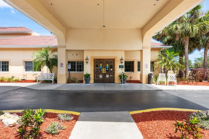 004-1450VeniceEastBoulevard-Venice-FL-34292-FULL (Small)